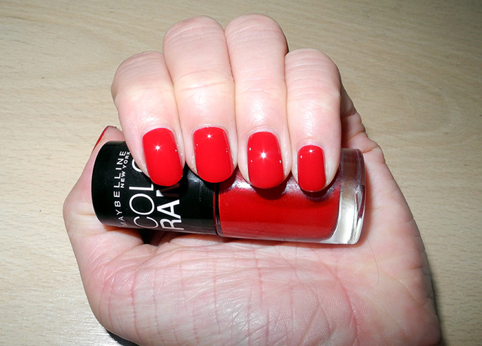 maybelline nail color show power red
