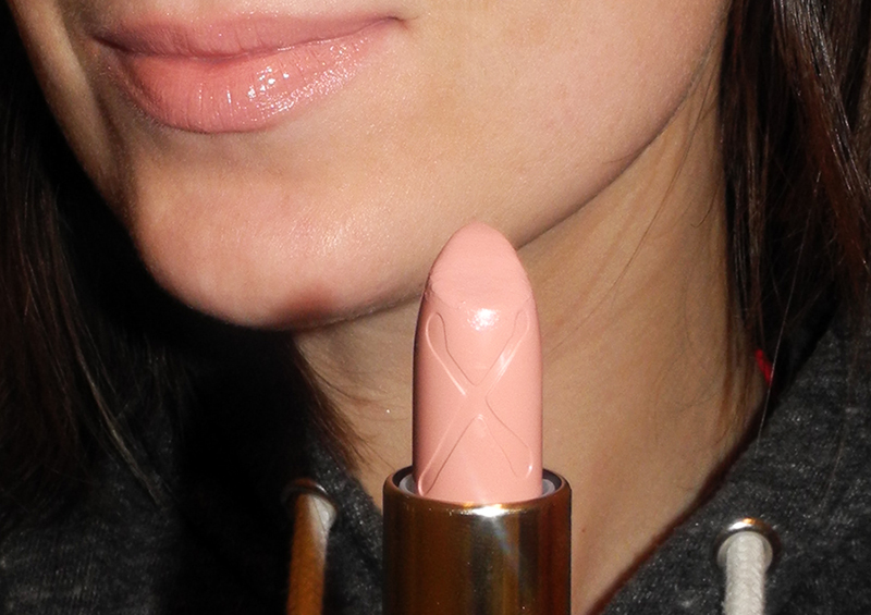 Max Factor Colour Elixir Lipstick in 725 Simply Nude Review and Lip Swatches 1