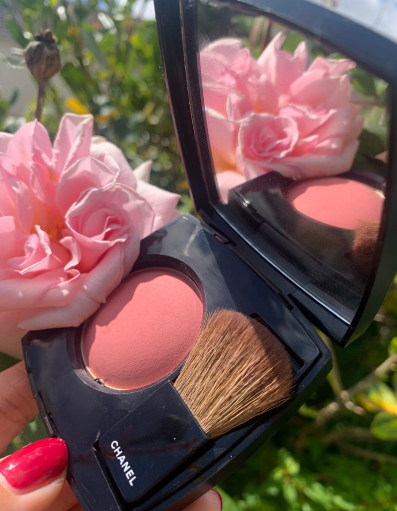 Les 4 Rouges Yeux et Joues Eyeshadow and Blush Palette, Reviewed